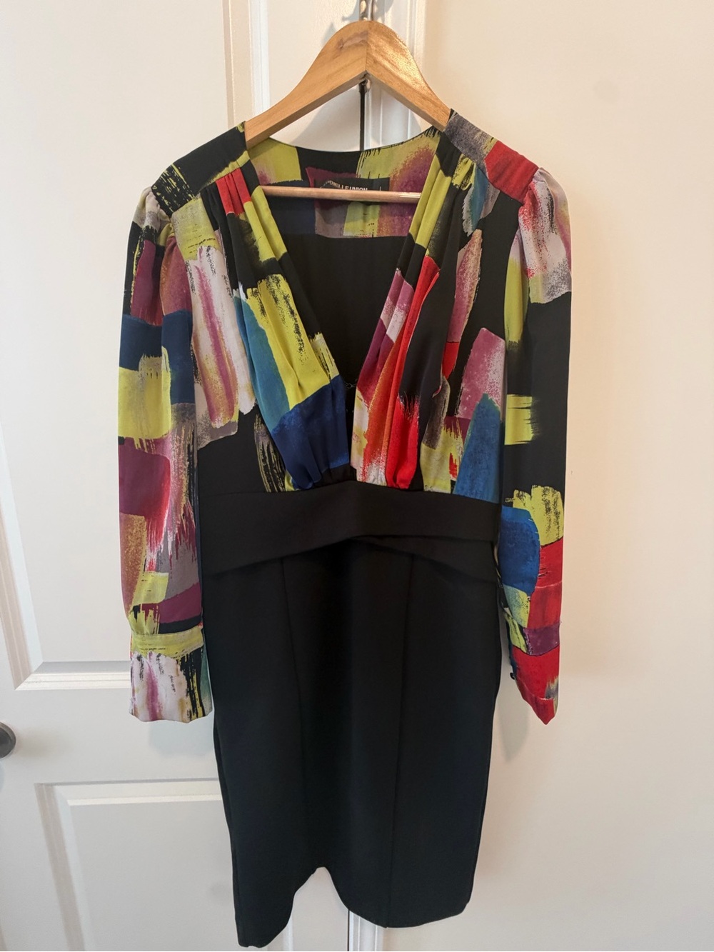 Gabrielle Union Vivid Brushstroke V-Neck Black Dress with Multicolor Print Size